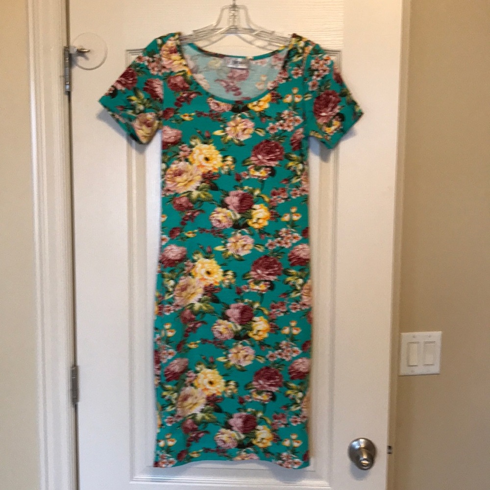 Tomsware Women’s Green Floral Casual Dress, size M